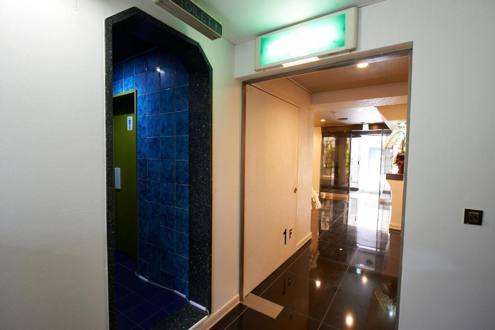 Hotel Empire In Shinjuku Tokyo Exterior photo