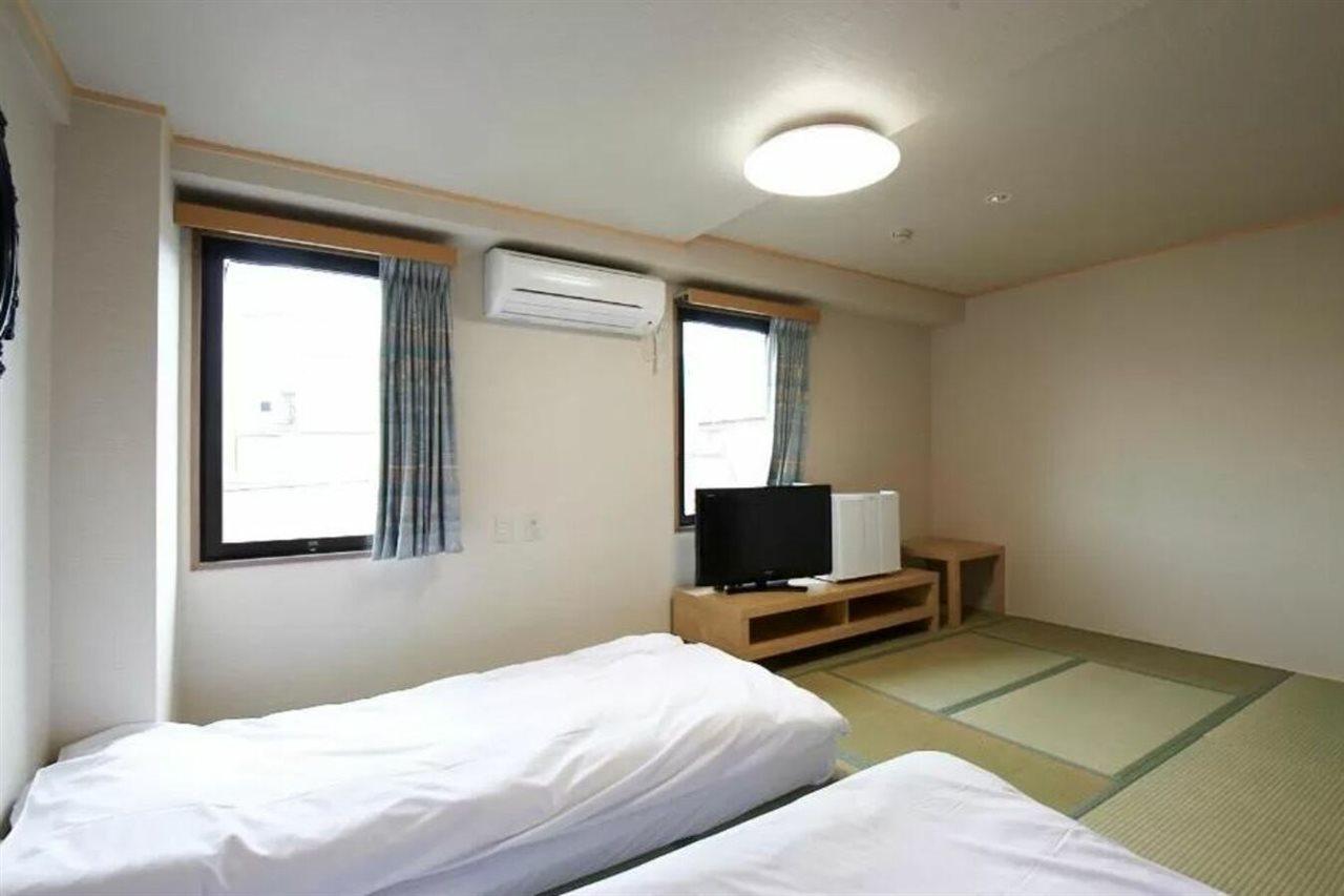 Hotel Empire In Shinjuku Tokyo Exterior photo