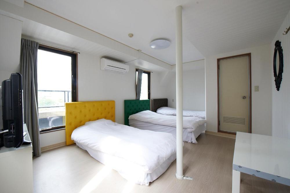 Hotel Empire In Shinjuku Tokyo Exterior photo
